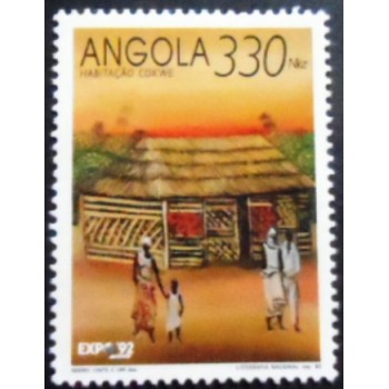 Selo postal da Angola de 1992 Traditional Housing Expo-92