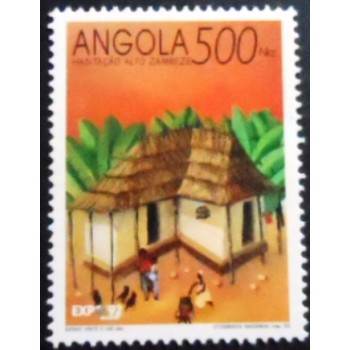 Selo postal da Angola de 1992 Traditional Housing Expo-92 500