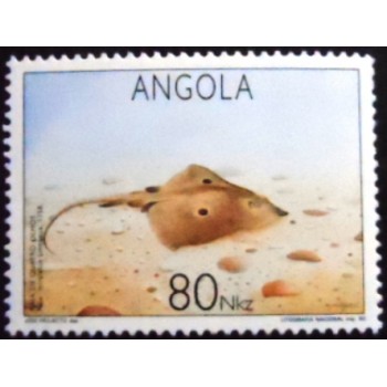 Selo postal de Angola de 1982 Brown Ray