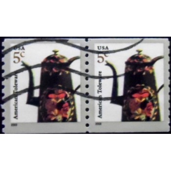 Par de selos postais dos Estados Unidos de 2002 Toleware Coffeepot