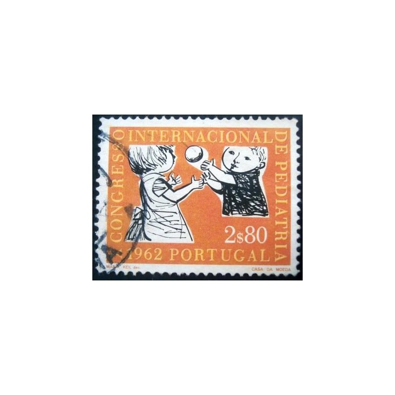 Imagem similar à do selo postal de Portugal de 1962 Children Playing with a Ball