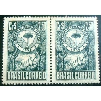 Par de selos postais do Brasil de 1956 Educação Florestal N