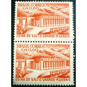 Par de selos postais do Brasil de 1956 Usina Salto Grande M V