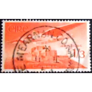 Imagem similar á do selo postal da Irlanda de 1954 Angel Victor over Rock of Cashel