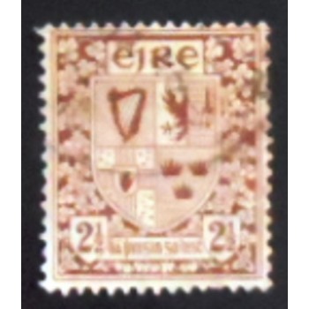 Imagem similar à do selo postal da Irlanda de 1941 Coats of Arms 2½
