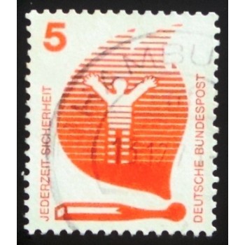 Imagem similar á do selo postal da Alemanha de 1971 Fire through match UA anunciado