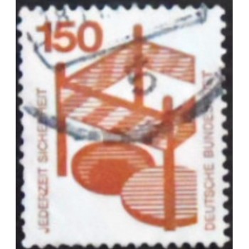 imagem similar á do selo postal da Alemanha de 1972 Open Manhole UA