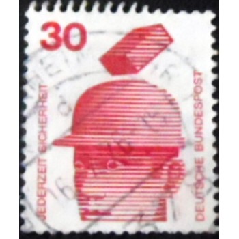 Imagem do selo postal da Alemanha de 1974 Falling Brick and Protective Helmet ARa anunciado