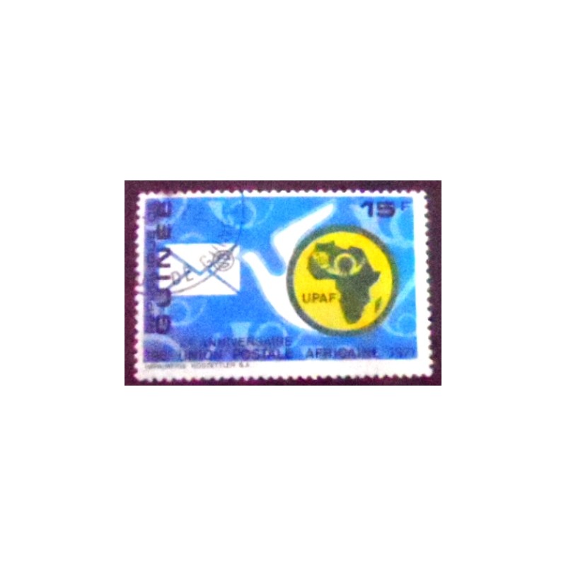 Imagem do selo postal da Rep. da Guiné de 1972 Dove with Letter  15 anunciado