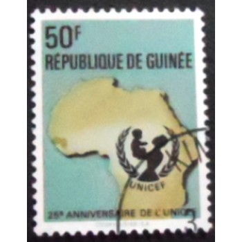 Imagem do selo postal da Rep. da Guiné de 1971 UNICEF Emblem and Map of Africa 50 anunciado