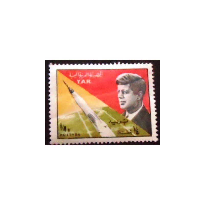 Imagem do selo da Rep. Árabe do Yemen de 1965 J.F.Kennedy and space rocket  anunciado
