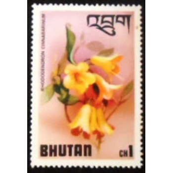 Imagem do selo postal do Bhutão de 1976 Rhododendron cinnabarinum anunciado