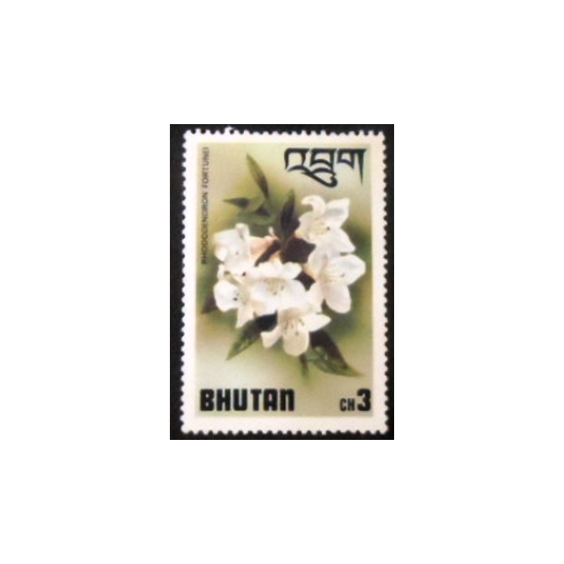 Selo postal do Buthão de 1976 Rhododendron Fortunei M