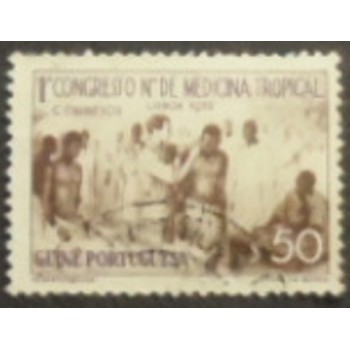 Imagem do selo postal da Guiné Portuguesa de 1952 Therapie from Aborigine anunciado