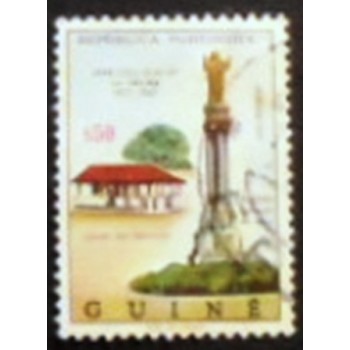 Imagem do selo postal da Guina Portuguesa de 1967 Monument Epiphani from Fatima anunciado