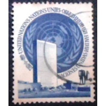 Imagem do selo postal das Nações Unicas de 1951 UN Symbol with Building anunciado