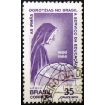 Selo postal do Brasil de 1966 Irmãs Dorotéias MCC