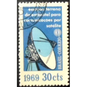 Selo postal do Brasil de 1969 Estação Embratel MCC