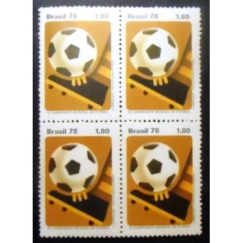 Imagem da quadra de selos do Brasil de 1978 Bola no pé M