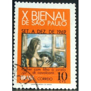 Imagem similar à do selo postal do Brasil de 1969 Mulher com Filho à Janela U
