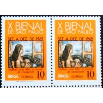 Imagem do par de selos postais do Brasil de 1969 Mulher com Filho à Janela M