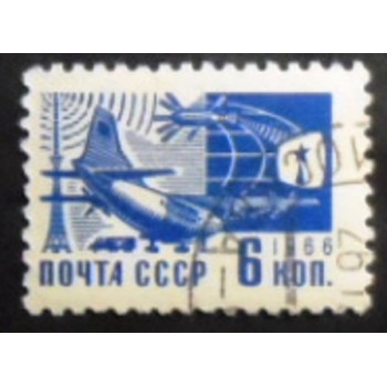 Imagem similar à do selo postal da União Soviética de 1966 Antonov An-10A and satellite U