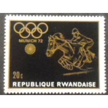 Imagem do selo postal de Ruanda de 1971 Equestrian anunciado