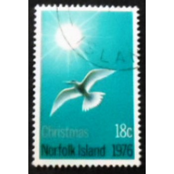 Imagem do selo postal de Norfolk Island de 1976 Antarctic Tern and Sun  anunciado