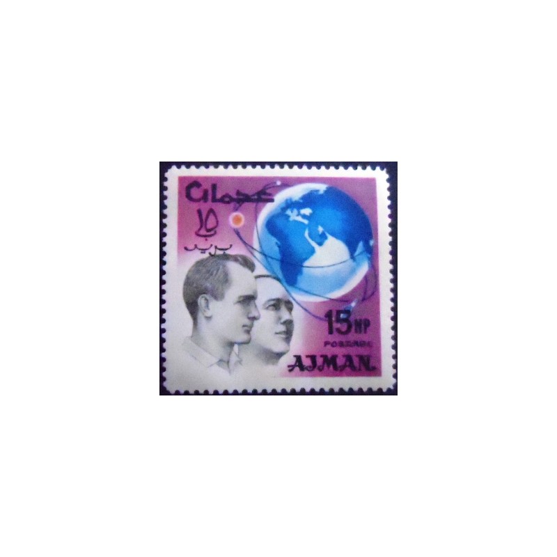 Imagem do selo postal de Ajman de 1966 E.H. White and McDivitt