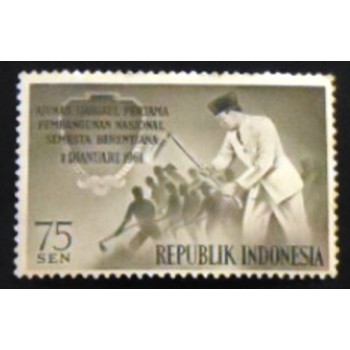 Selo postal da indonésia de 1961 National Development Plan anunciado