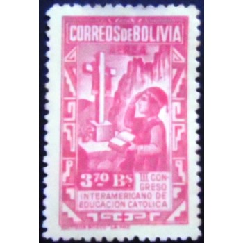 Selo postal anunciado da Bolívia de 1948 Child kneeling before cross of