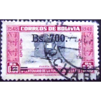 Imagem do selo postal anunciado da Bolívia de 1957 Gate of the Sun and Llama