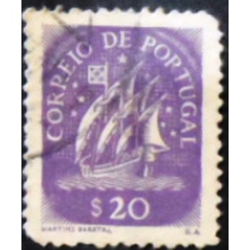 Imagem similar à do selo postal de Portugal de 1943 Caravel $20 U