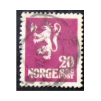 Imagem similar à do selo postal da Noruega de 1922 Lion type I 20