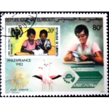 Selo postal do Djibouti de 1982 Children stamp collecting