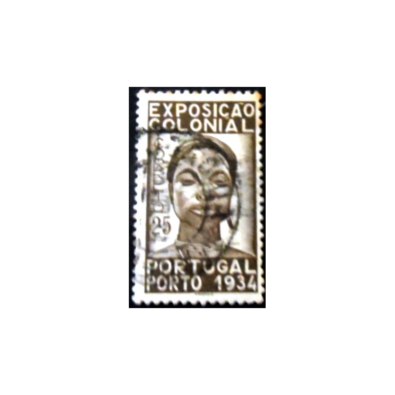 Selo postal de Portugal de 1934  Head of a Colonial 25