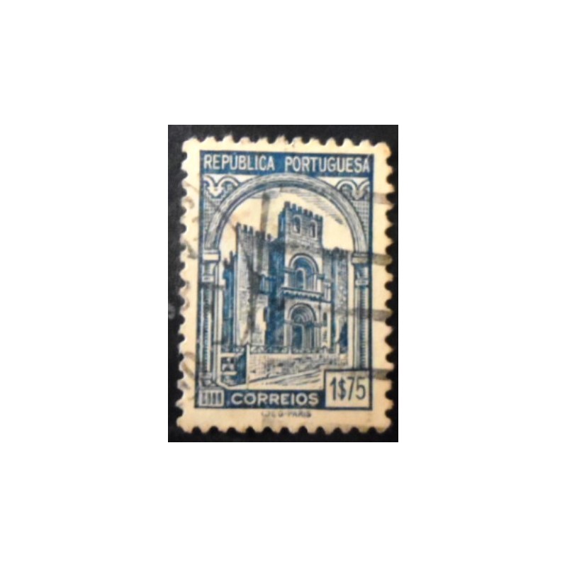 Imagem similar á do selo postal de Portugal de 1935 Cathedral of Coimbra 1,75