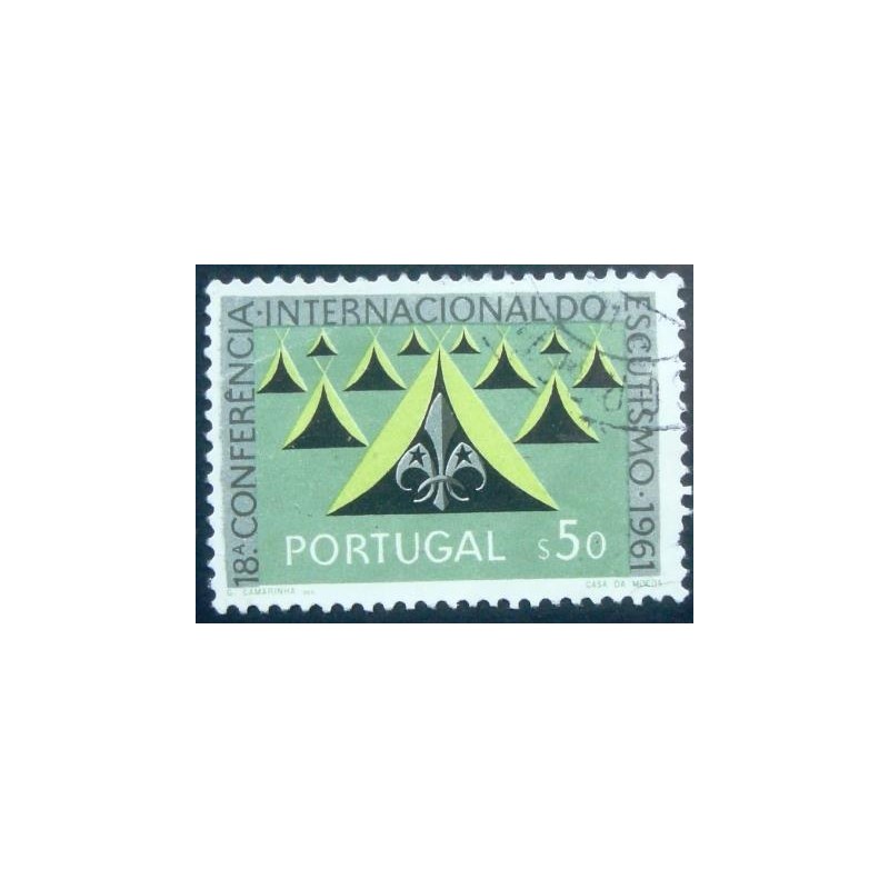 Imagem similar à do selo postal de Portugal de 1962 Tents and Scout emblems 50