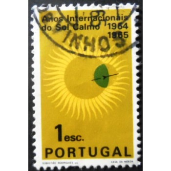 Imagem similar à do selo postal de Portugal de 1964 IQSY Badge