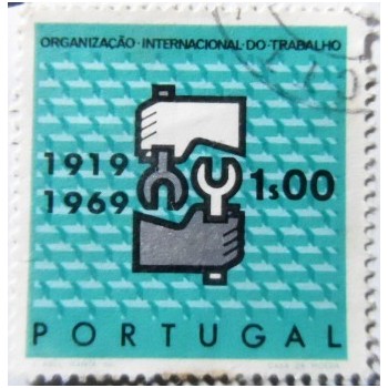 Selo postal de Portugal de 1969 ILO Emblem 1