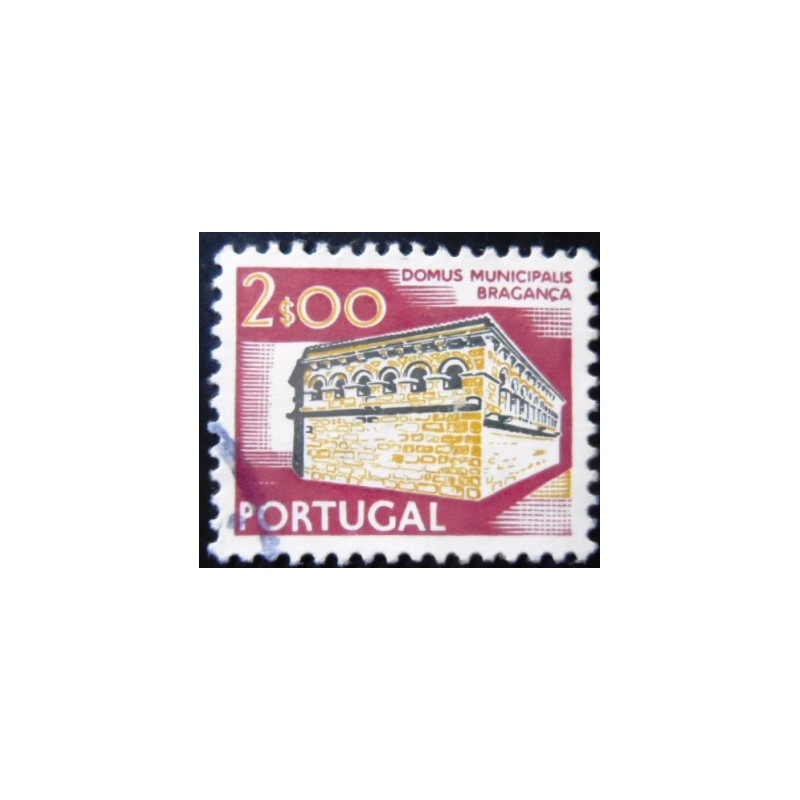 Imagem similar à do selo postal de Portugal de 1974 Bragança City Hall