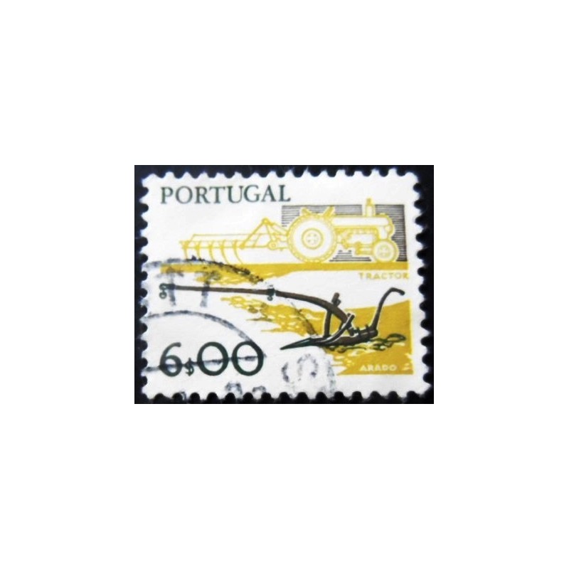 Imagem similar à do selo postal de Portugal de 1978 Plough and tractor