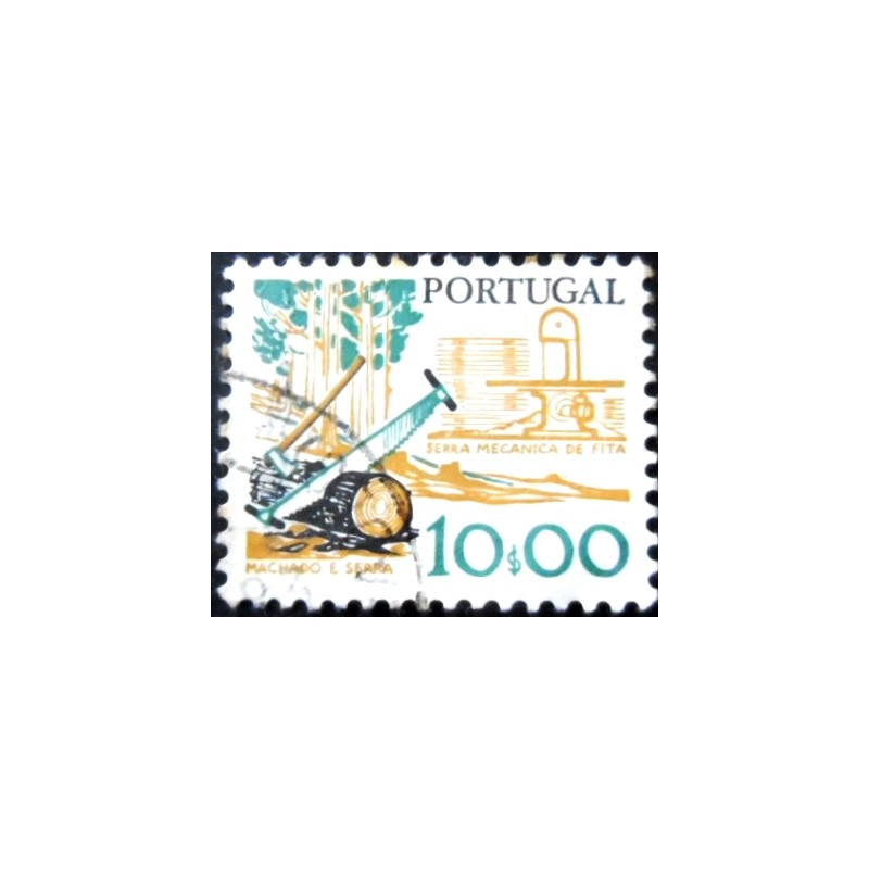 Imagem similar à do selo postal de Portugal de 1979 - Axe saw and mechanical saw