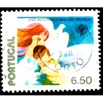 Selo postal de Portugal de 1979 Mother Infant Dove