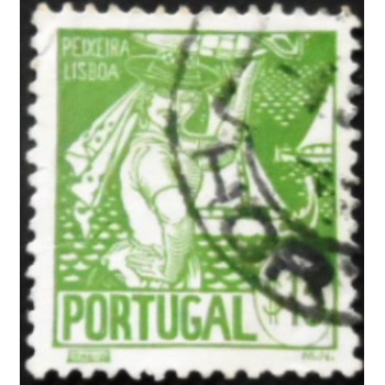 Selo postal de Portugal de 1941 Fish Seller from Lisboa