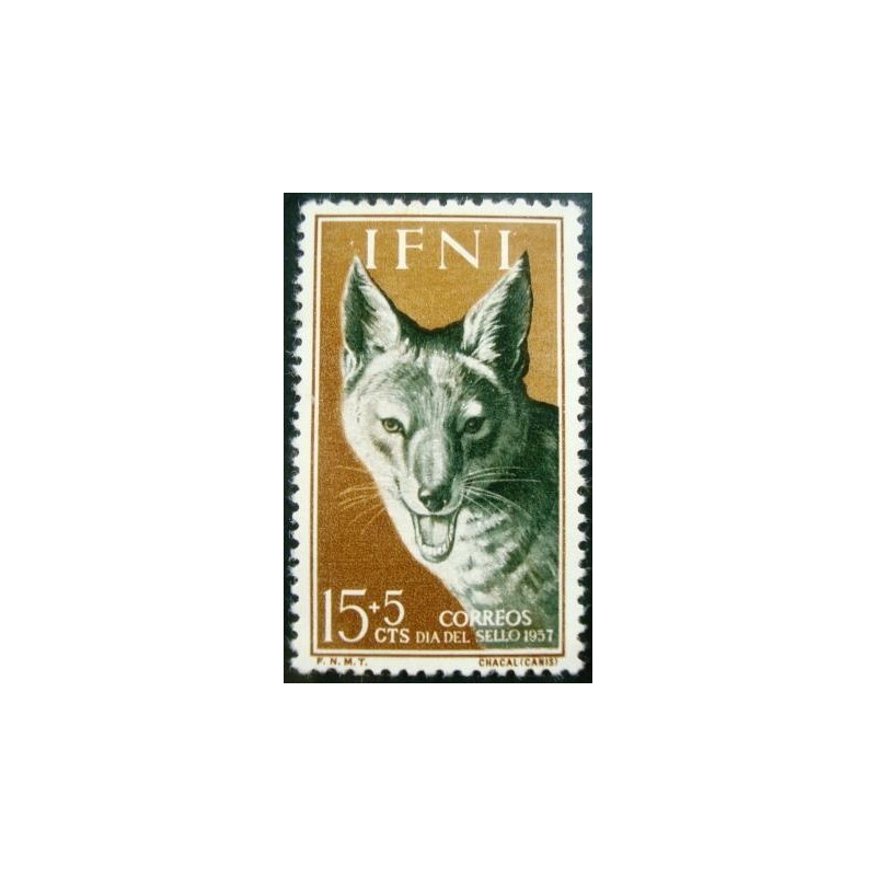 Selo postal do IFNI de 1957 Golden Jackal M