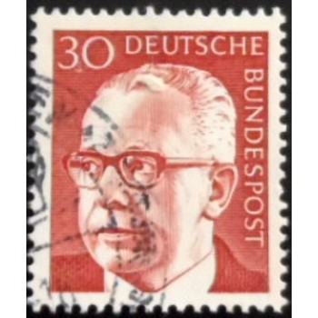 Imagem similar à do selo postal da Alemanha de 1971 Dr. Gustav  Heinemann  30