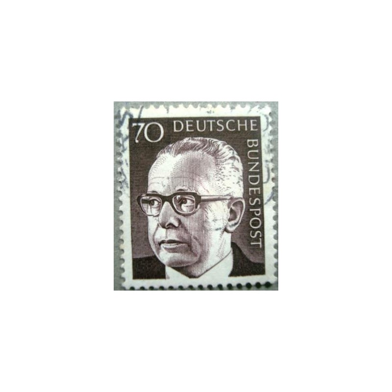 Imagem similar à do selo postal da Alemanha de 1971 Dr. Gustav Heinemann 70