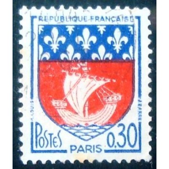 Imagem similar à do selo postal da França de 1965 - Paris