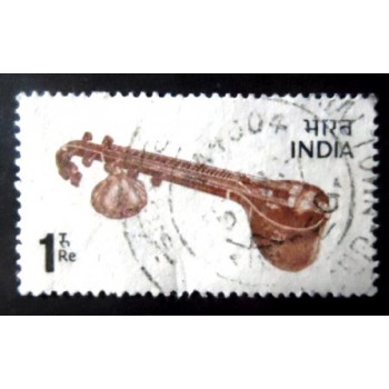 Imagem similar à do slo postal da Índia de 1974 Veena